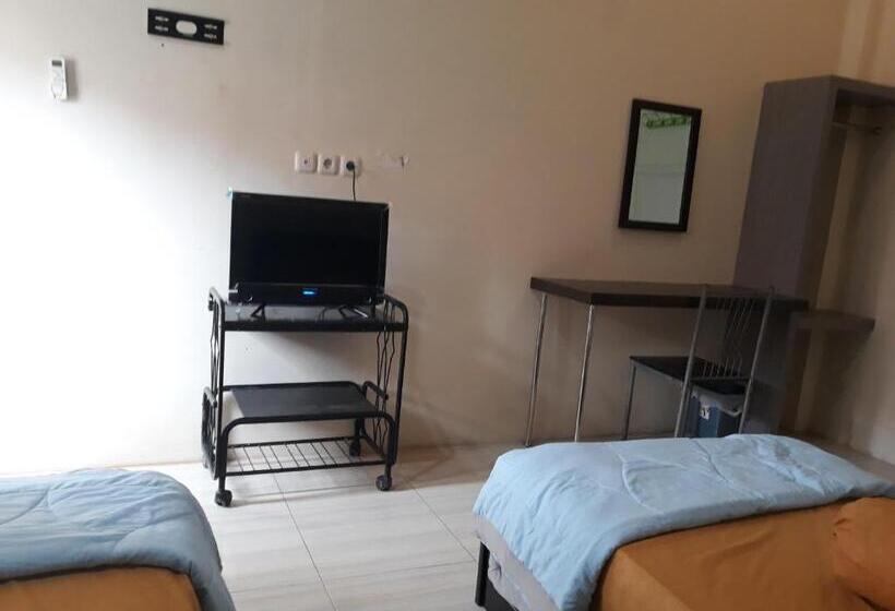 בית מלון כפרי Oyo 91162 Homestay Ansyariah Syariah