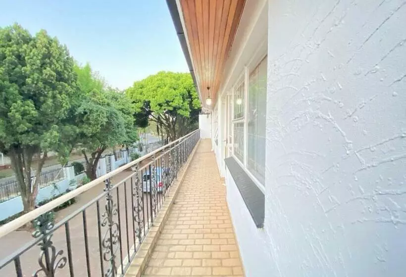 Majatalo Chic Guest House & Solar System Accommodations