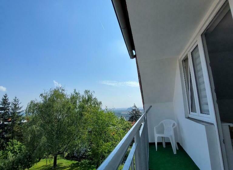 تختخواب و صبحانه View Of Prague