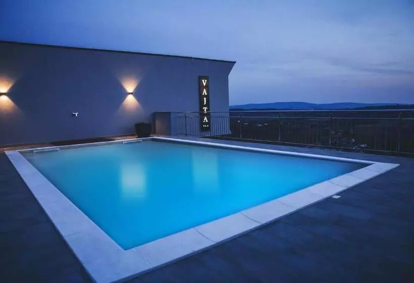 تختخواب و صبحانه Villa Vajta