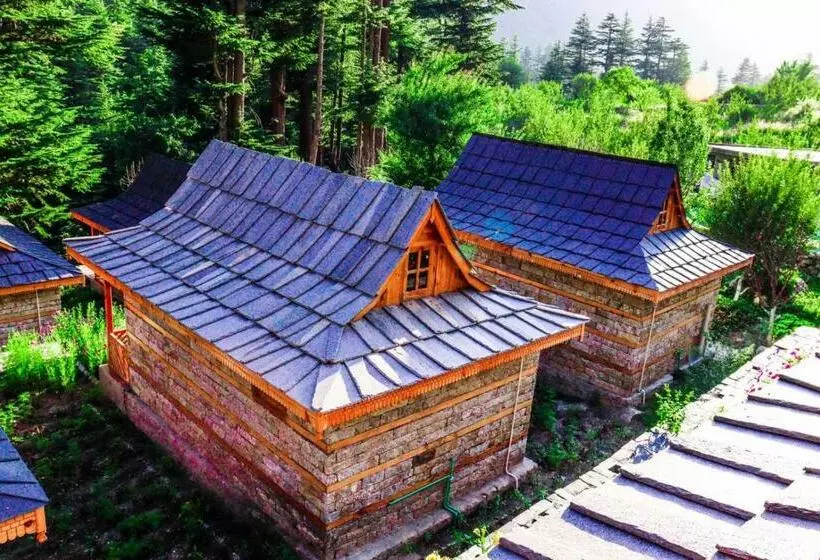 Hotelli Sattva Pine Resort