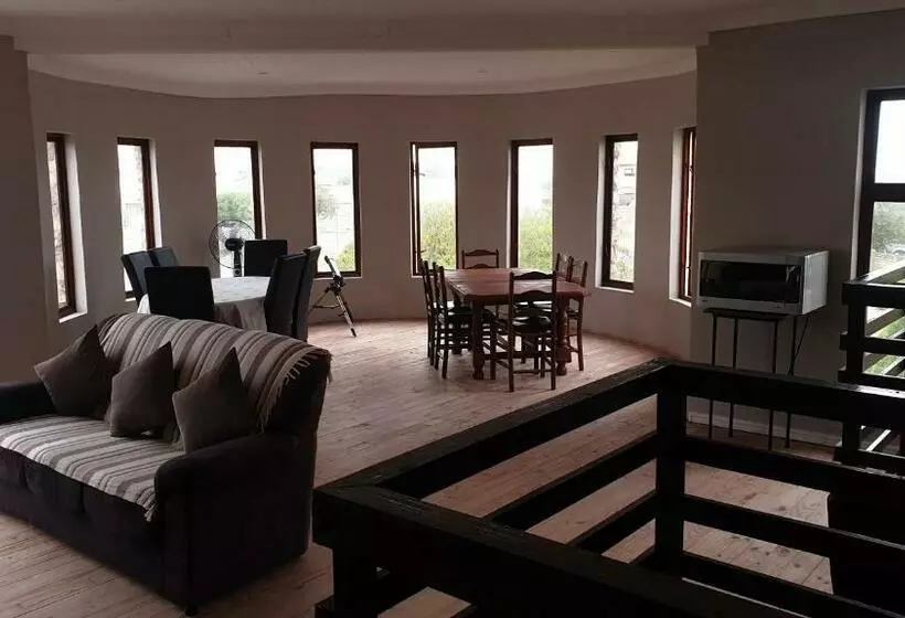 Majatalo Stonehouse On Main