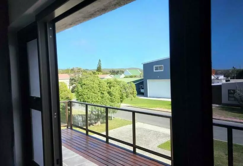 Majatalo Stonehouse On Main