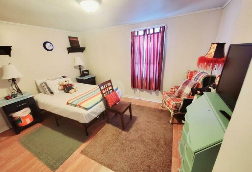 ペンション Room In Apartment   Plaid Room 3min From Yale Univ