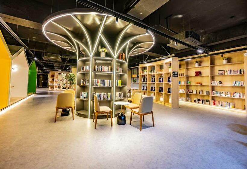 Отель Shining Star Hot Spring