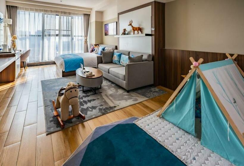 Отель Shining Star Hot Spring