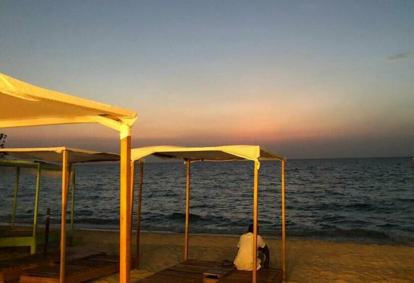 پانسیون Sunset Beach