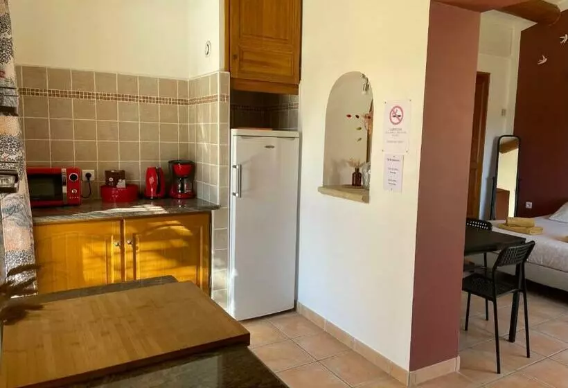 Aamiaismajoitus (B&B) Les Célestins   Studios Indépendants