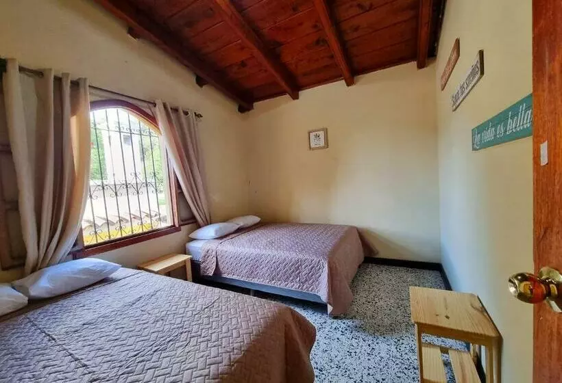 پانسیون Central Hostel Antigua