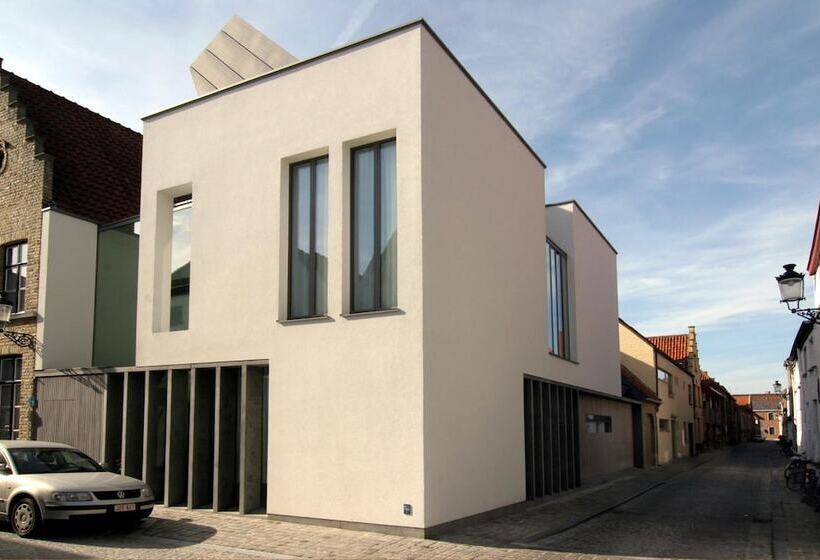 مبيت وإفطار T Walleke