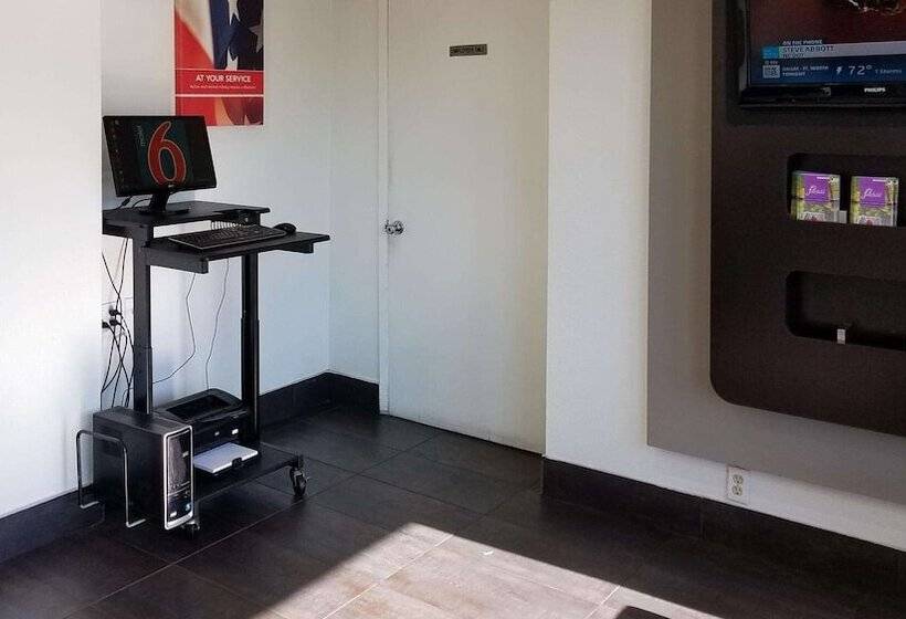 فندق فئة نجمة واحدة Studio 6 Fairfield, Ca   Napa Valley