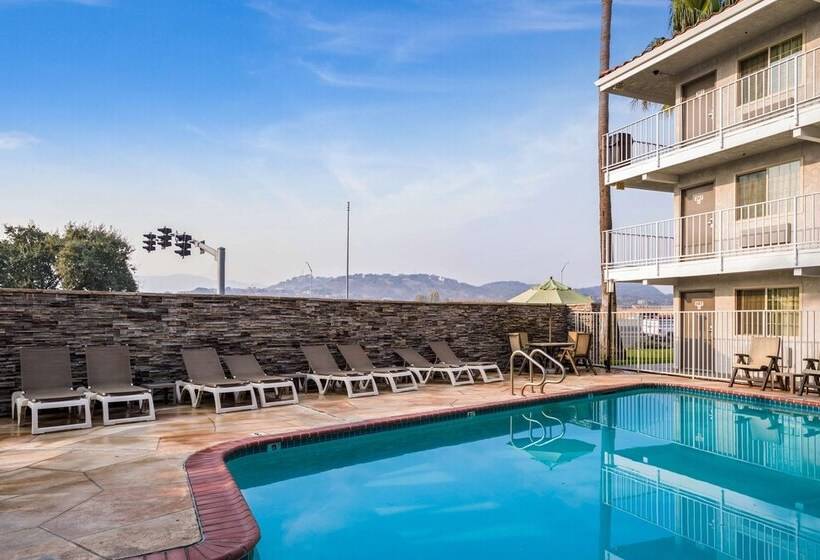 فندق فئة نجمة واحدة Studio 6 Fairfield, Ca   Napa Valley