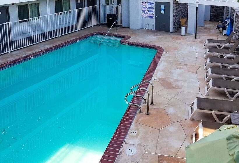 فندق فئة نجمة واحدة Studio 6 Fairfield, Ca   Napa Valley