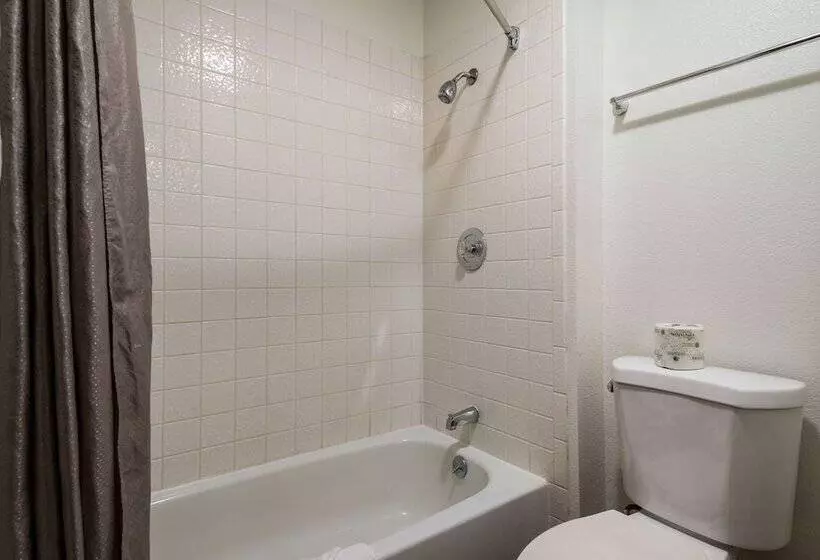 簡易ホテル Studio 6 Fairfield, Ca   Napa Valley