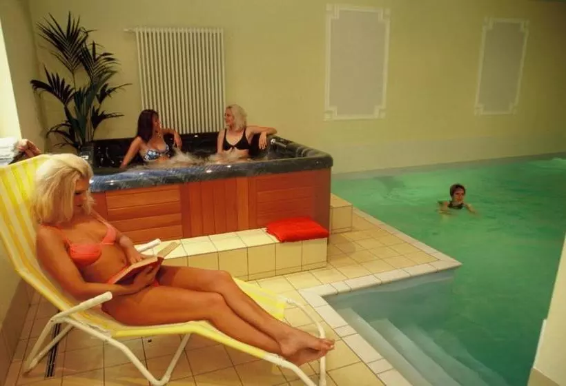 Отель Apart Pension Babelsberg