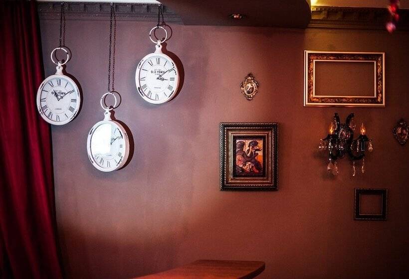 هتل Art Rustic Boutique