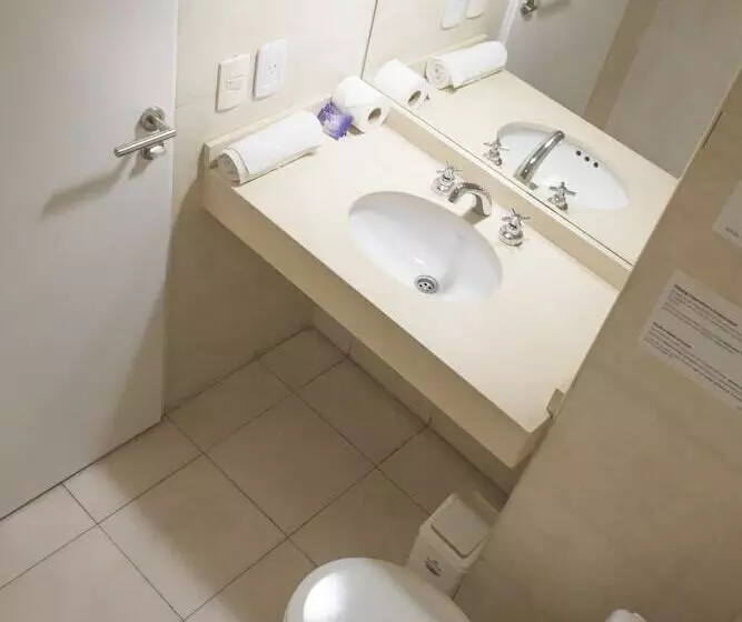 هتل Circus Hostel