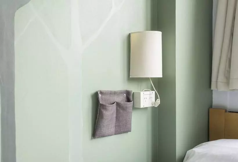 هتل Circus Hostel