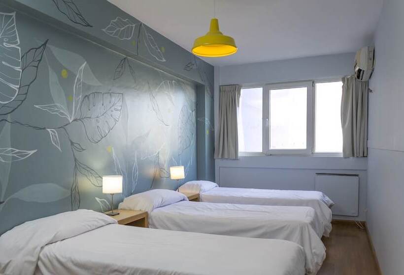 هتل Circus Hostel