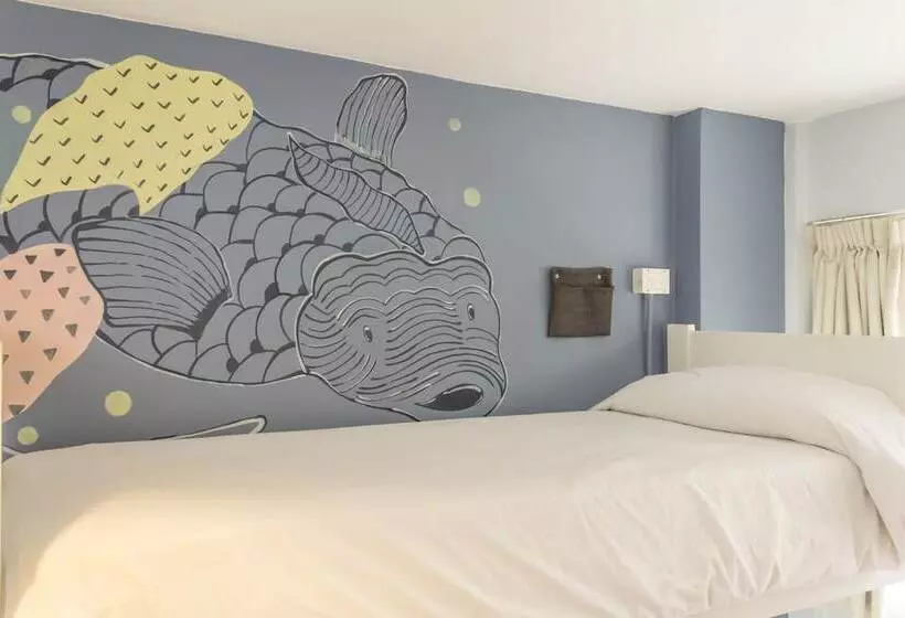 هتل Circus Hostel