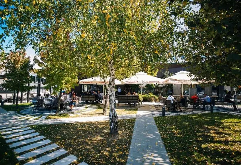 هتل Jelena Brčko