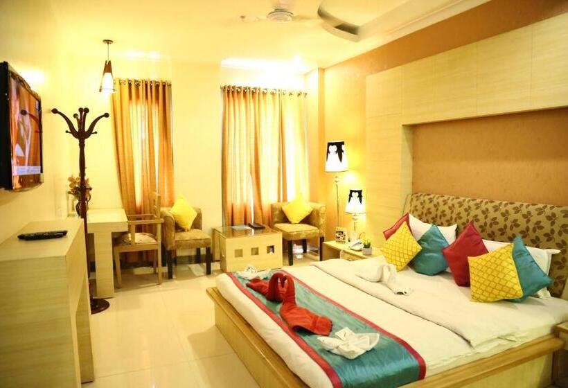 酒店 Rajshree & Spa