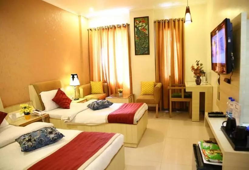 Отель Rajshree & Spa