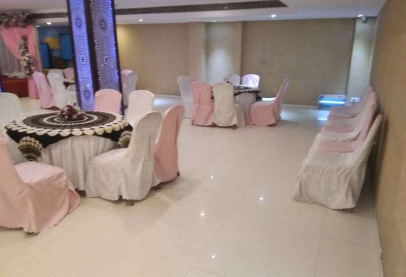 酒店 Rajshree & Spa