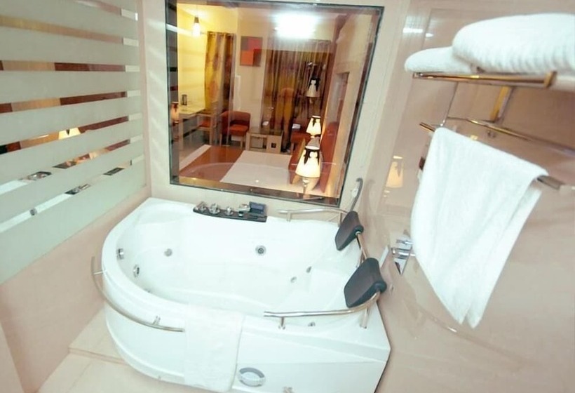 酒店 Rajshree & Spa