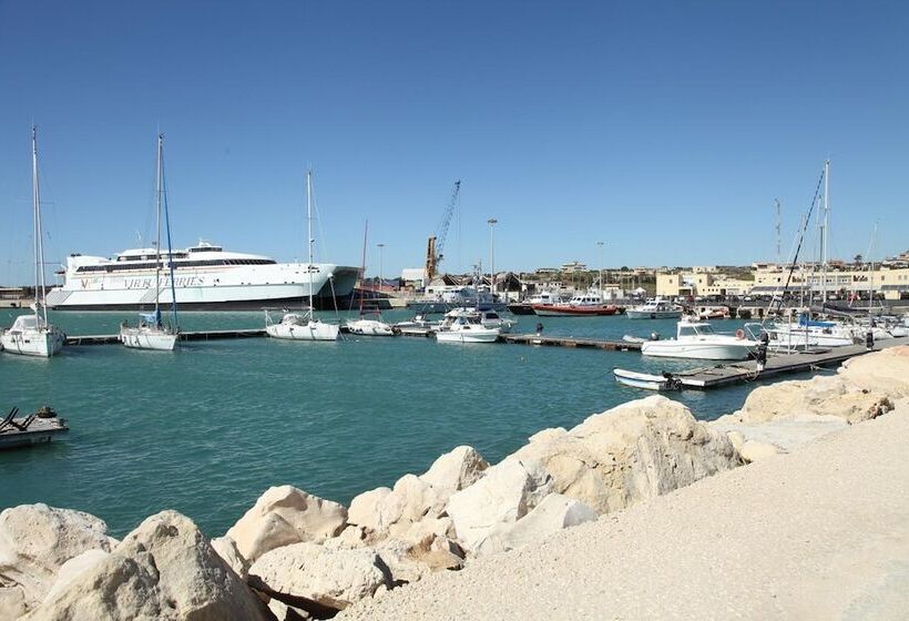 מוטל Nautico Pozzallo