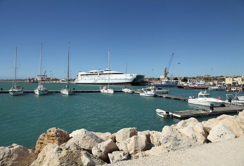 מוטל Nautico Pozzallo