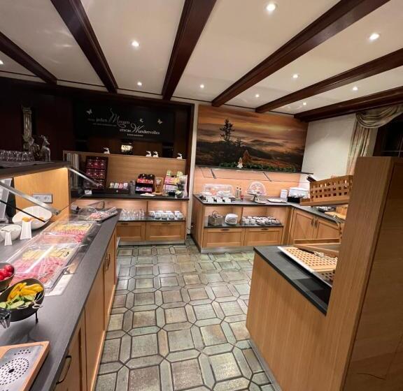 بنسيون Zur Linde