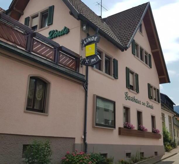 بنسيون Zur Linde