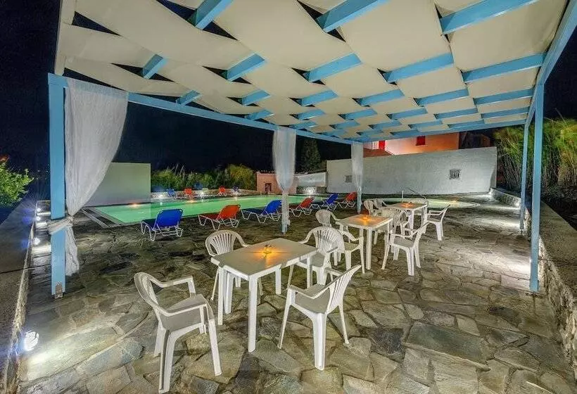 Smaragdi Hotel Apartments