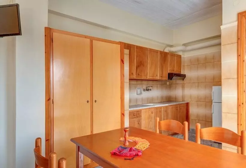 Smaragdi Hotel Apartments