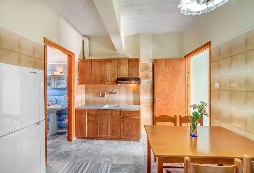 Smaragdi Hotel Apartments