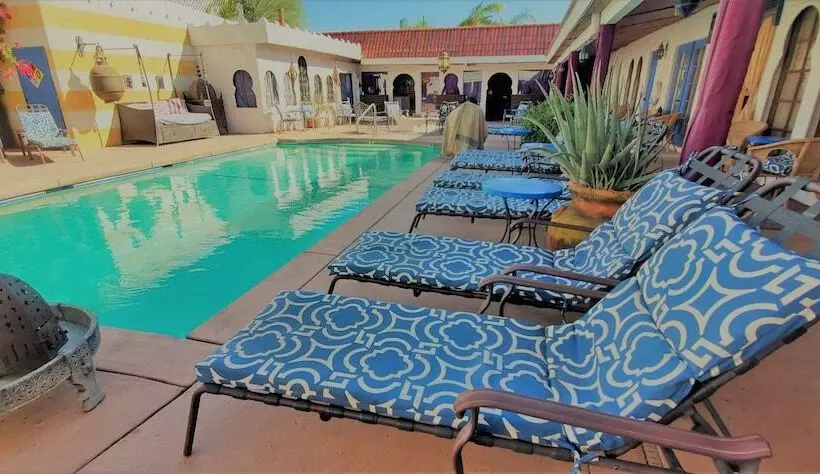 Hotelli El Morocco Inn And Spa Resort