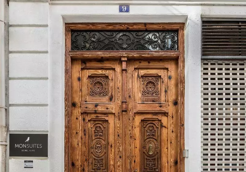 هتل Mon Suites Benlliure