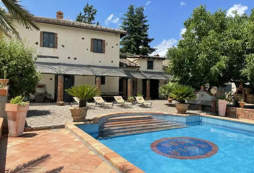 Aamiaismajoitus (B&B) Villa Veda