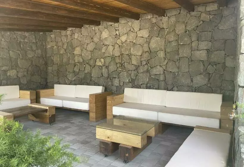 Aamiaismajoitus (B&B) Villa Veda