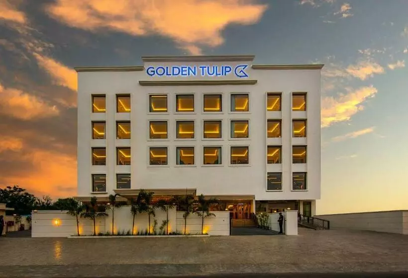 ホテル Golden Tulip Jalandhar