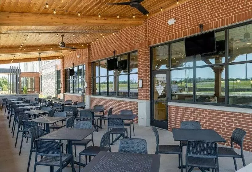 Hotelli Hilton Garden Inn Jeffersonville Louisville North