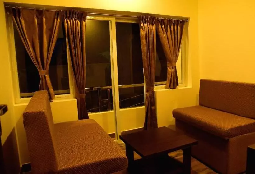 Hotelli R Inn Yercaud