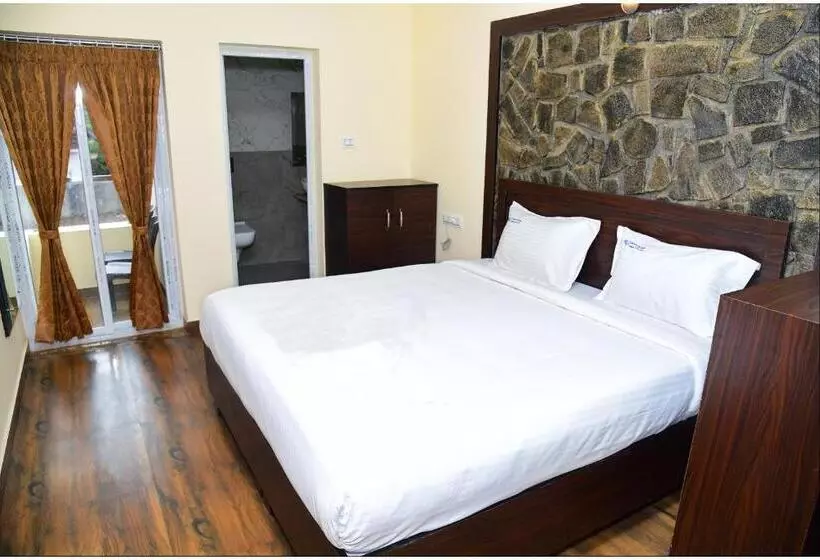 Hotelli R Inn Yercaud