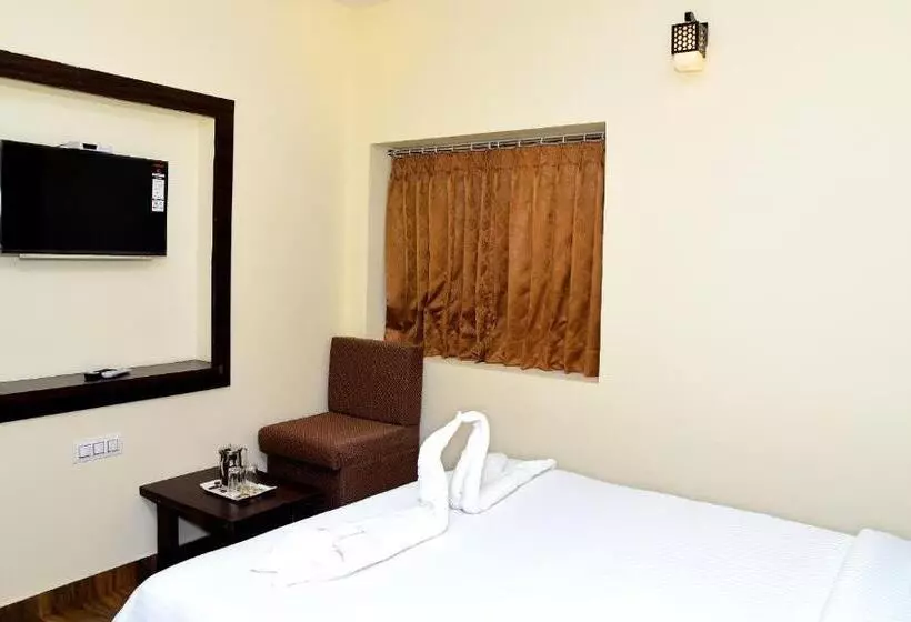 Hotelli R Inn Yercaud