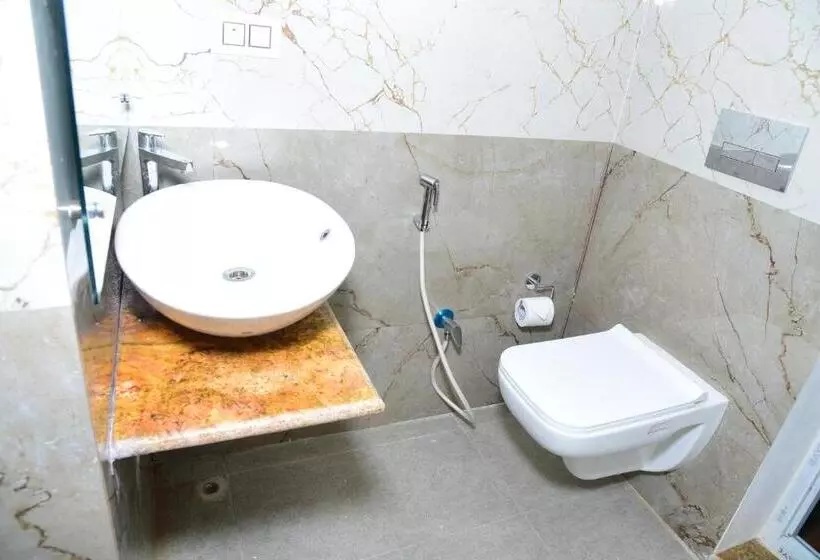 Hotelli R Inn Yercaud