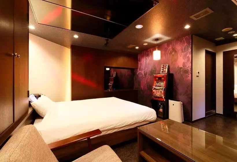 Hotelli 555 錦糸町