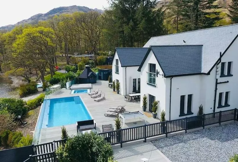 Ardlui Retreat   Villa & Lodges