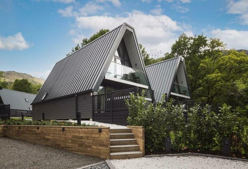 Ardlui Retreat   Villa & Lodges