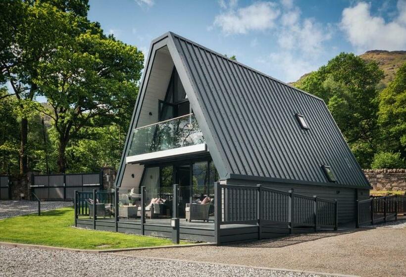 Ardlui Retreat   Villa & Lodges